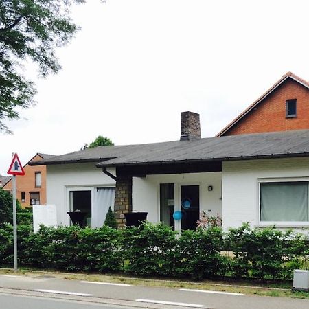 Fokus Praktijkhuis Hotell Dessel Exteriör bild